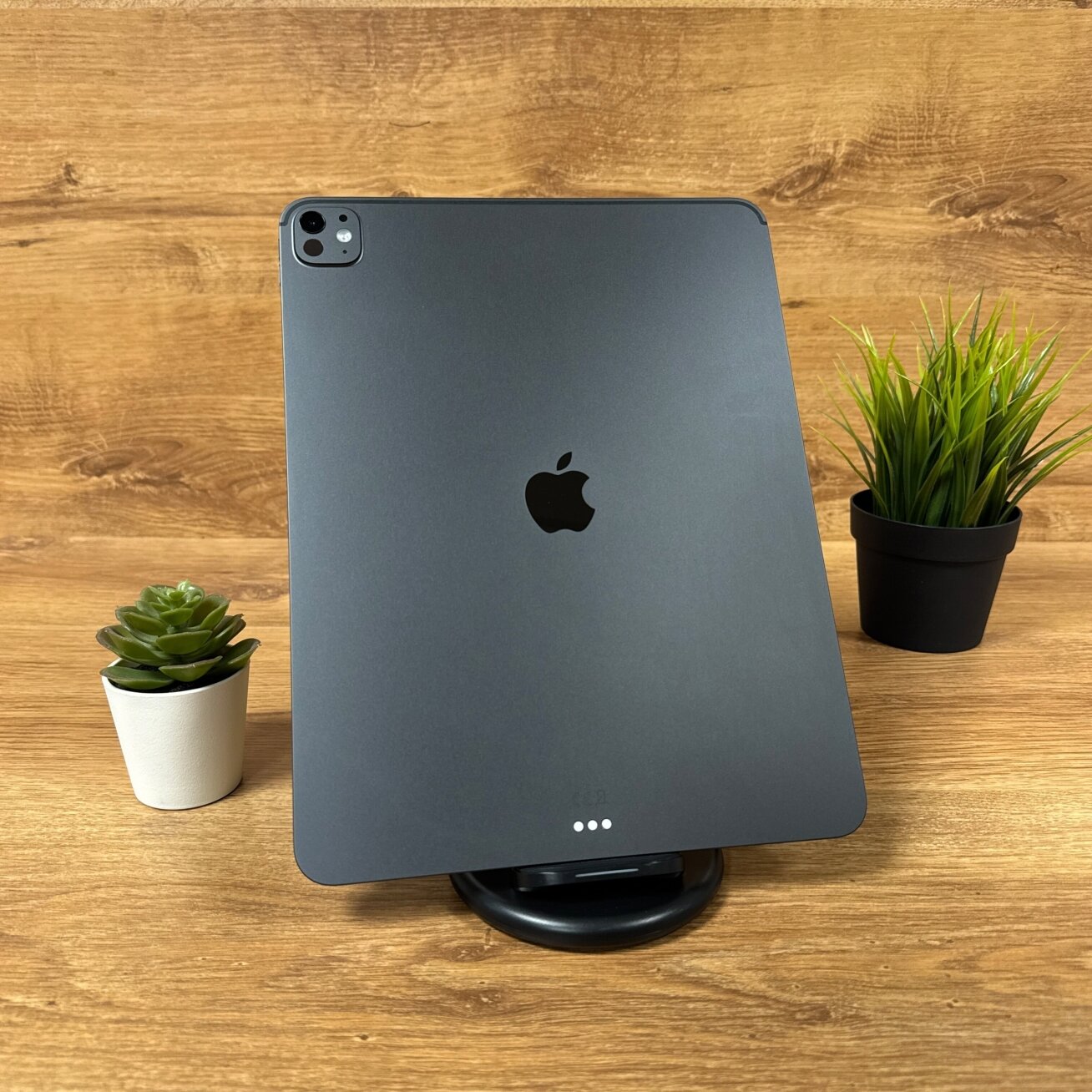 Apple iPad Pro 13" M5 Wi-Fi (2025) 256GB with Standard glass Space Black | A+ | 100% battery | Ekspozicinis