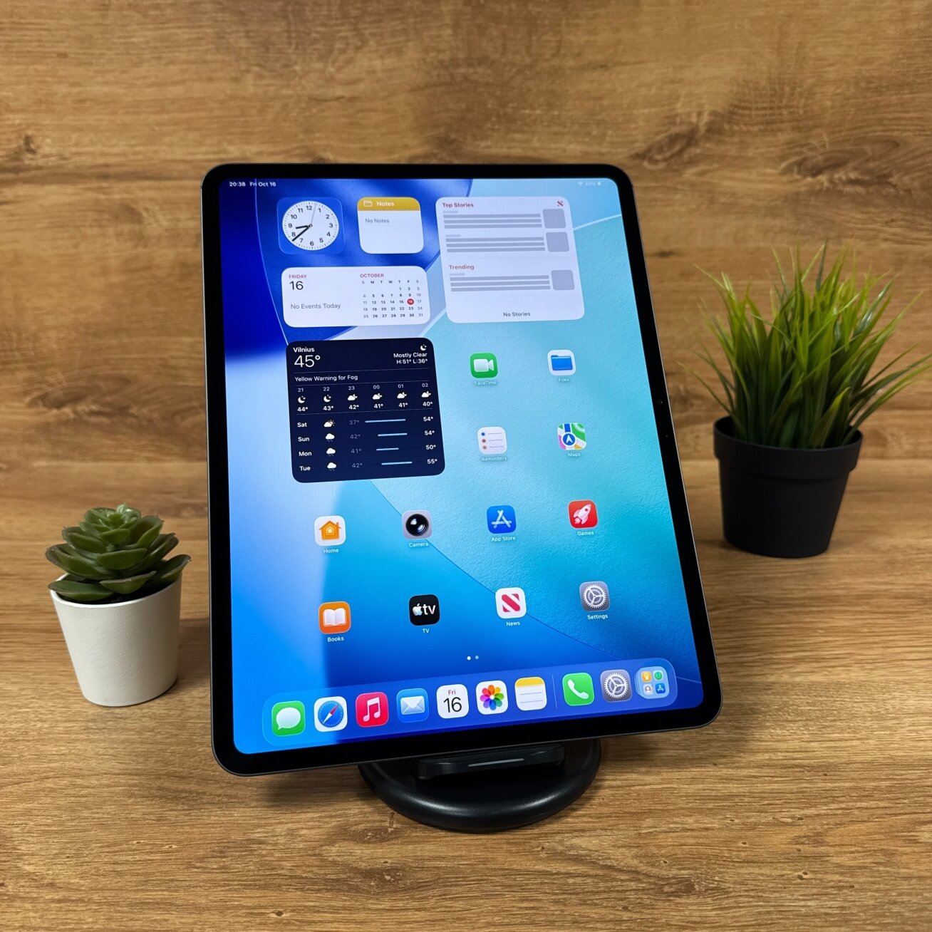 Apple iPad Pro 13" M5 Wi-Fi (2025) 256GB with Standard glass Space Black | A+ | 100% battery | Ekspozicinis 1 Apple iPad Pro 13" M5 Wi-Fi (2025) 256GB with Standard glass Space Black | A+ | 100% battery | Ekspozicinis 1