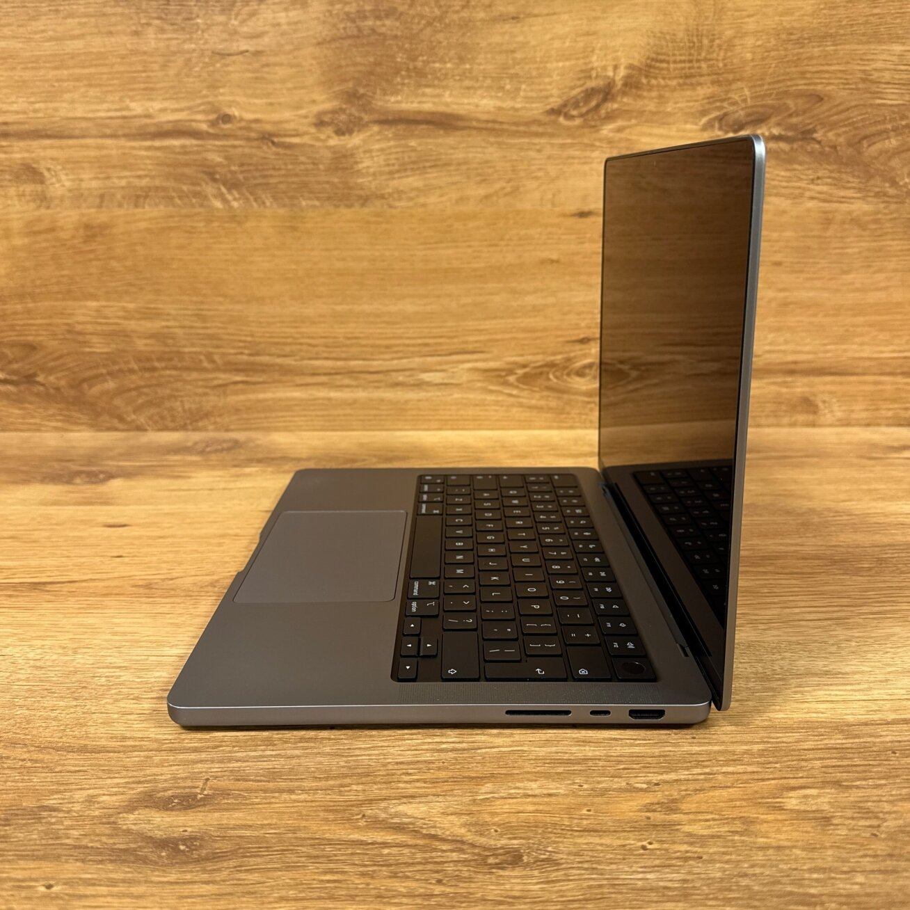 Apple MacBook Pro 14" M1 Pro (2021) | 16GB/512GB | 8C CPU/14C GPU | 86% battery | B | Space Gray | Atnaujintas 4