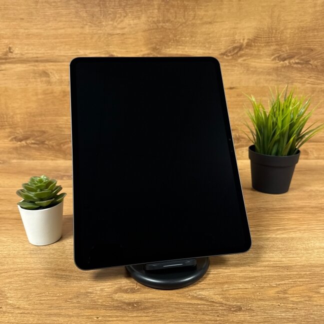 Apple iPad Pro 13" M5 Wi-Fi (2025) 256GB with Standard glass Space Black | A+ | 100% battery | Ekspozicinis 2 Apple iPad Pro 13" M5 Wi-Fi (2025) 256GB with Standard glass Space Black | A+ | 100% battery | Ekspozicinis 2