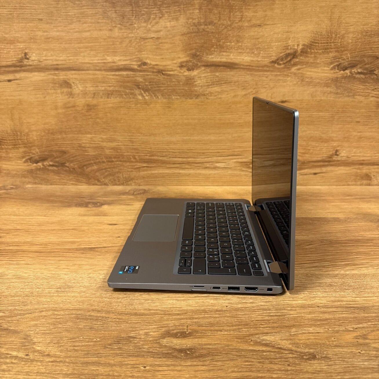 Dell Latitude 7320 Touch i7-1185G7 / 16GB / 256GB SSD / 13.3" FHD Touch / WIN11 Pro (Atnaujintas) 4 Dell Latitude 7320 Touch i7-1185G7 / 16GB / 256GB SSD / 13.3" FHD Touch / WIN11 Pro (Atnaujintas) 4