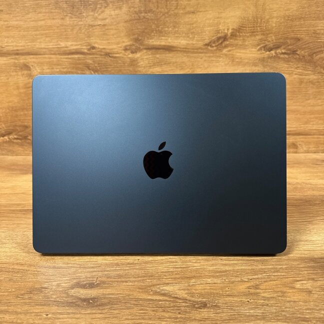 Apple MacBook Air 13.6" M3 (2024)  | 8GB/256GB | 8C CPU/8C GPU | 87% battery | B | Midnight | Atnaujintas 1